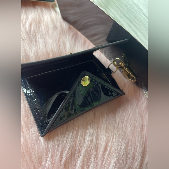 Cubic zirconia earrings & I.D wallet set - Picture 5 of 6